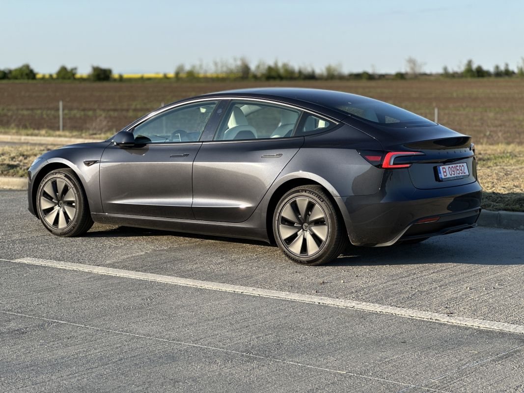 test-drive-tesla-model-3-rwd-2026-8.jpg