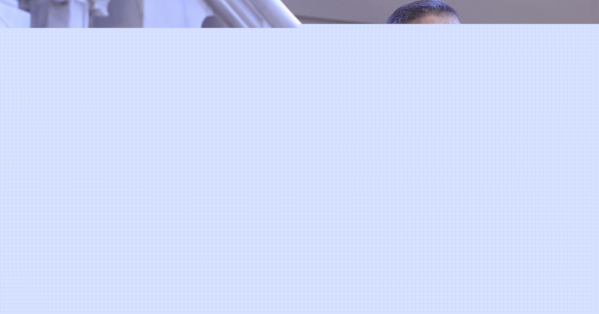 Zjg5ZTBhYTkyMGQwYmUzZWNiYmZjZmM2ODM3NjA.thumb_.jpg