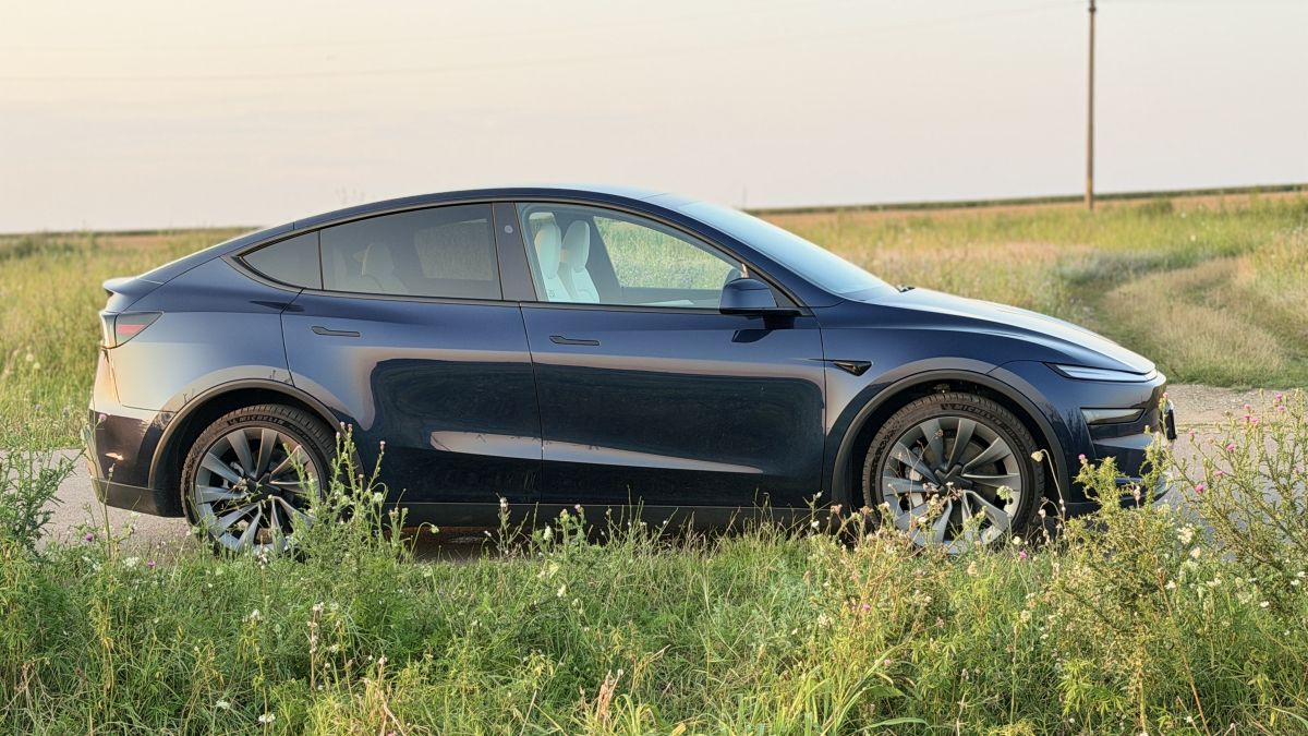 review-tesla-model-y-long-range-awd-8.jpg