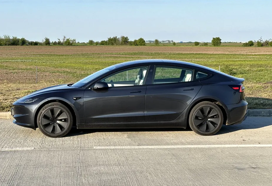 tesla.png