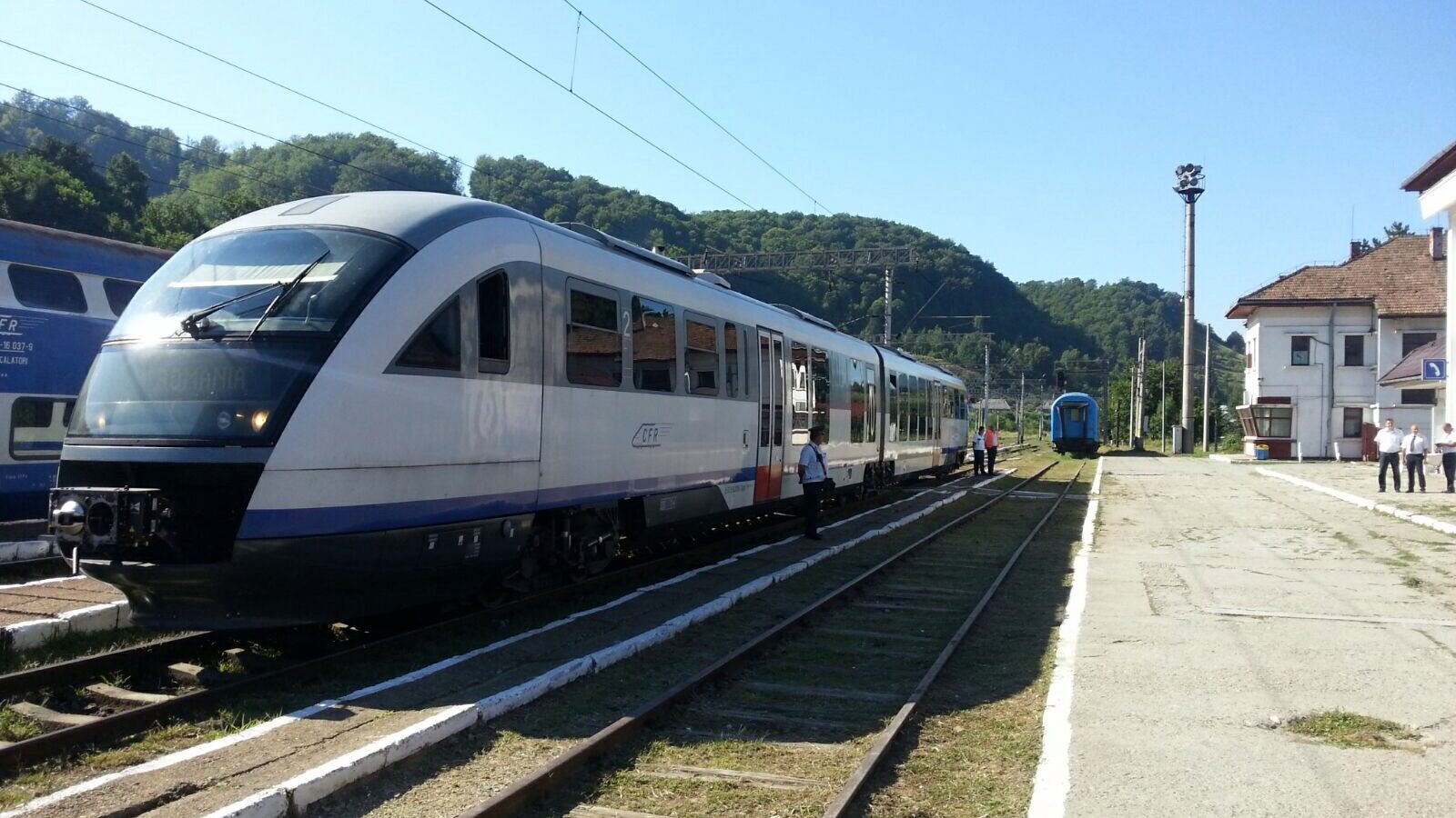 tren-e1788860623686.jpg