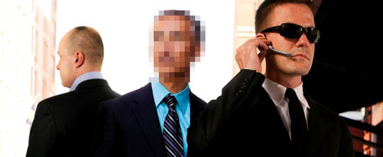 Călătorului îi şade bine cu bodyguard. Din ce bani sunt plătiţi bodyguarzii din vagoanele CFR